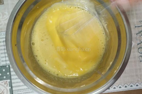 戚风蛋糕的做法图解4