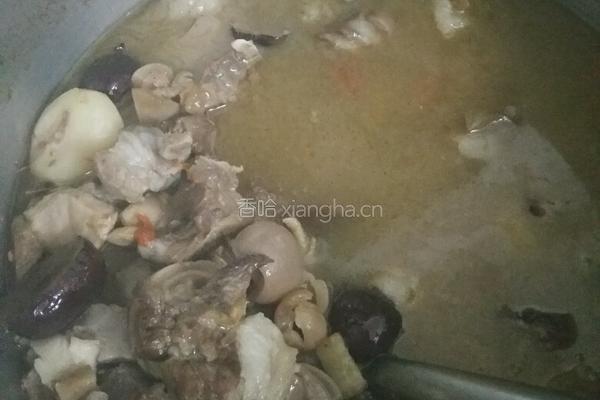 滋补羊肉排骨汤的做法图解4