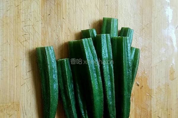 VIP名厨课菜品试做～秋葵炒鸡蛋的做法图解1