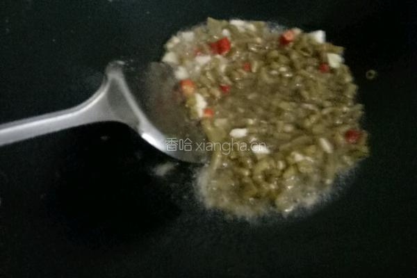 酸豆角焖魔芋的做法图解4