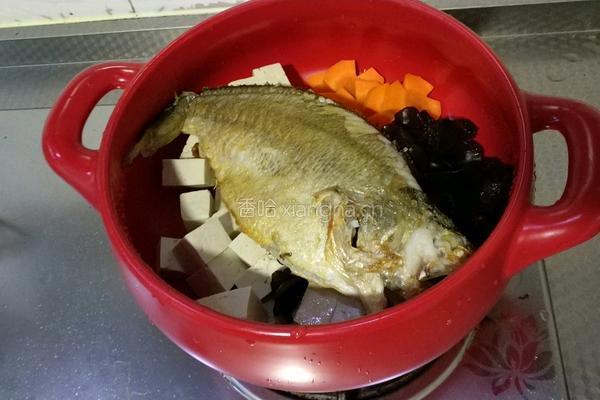 砂锅鱼炖豆腐的做法图解7