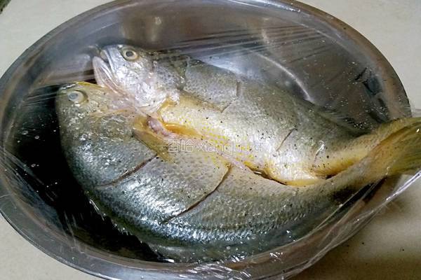酱烧黄鱼豆腐的做法图解3