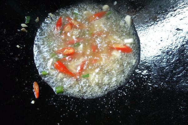 芹菜香干炒肉的做法图解9