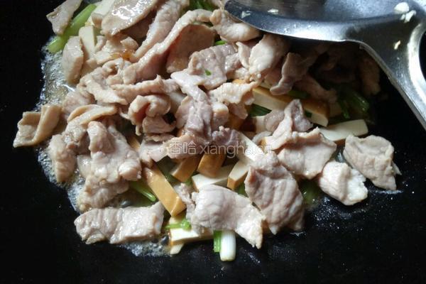 芹菜香干炒肉的做法图解13