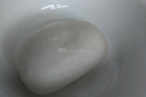 韭菜鸡蛋饺子的做法图解1