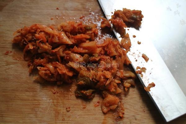 韩式辣白菜炒饭的做法图解1