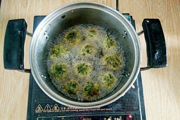 茼蒿丸子的做法图解8