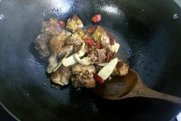 香辣土豆烧排骨的做法图解9