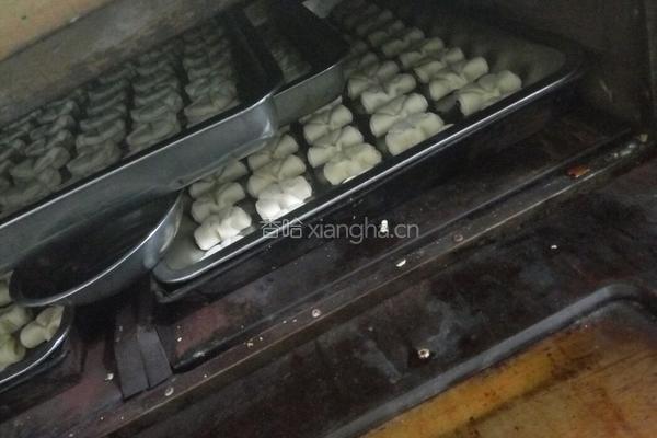 陕西迷你蝴蝶荷叶饼的做法图解5