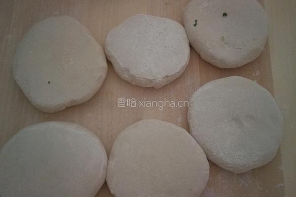 三鲜馅饼的做法图解2