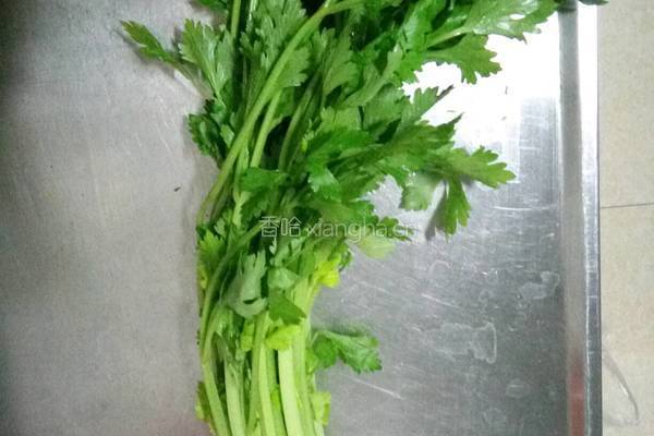 山芹降压饼的做法图解1