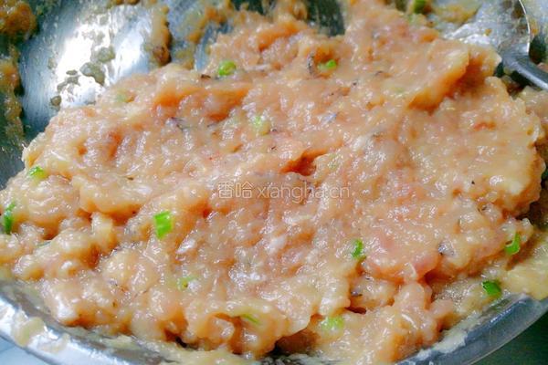 香葱奎龙鱼肉饼的做法图解3