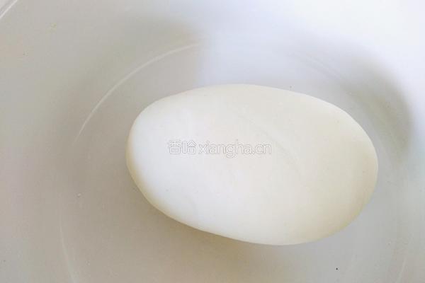 胡萝卜肉馅翡翠饺子的做法图解2