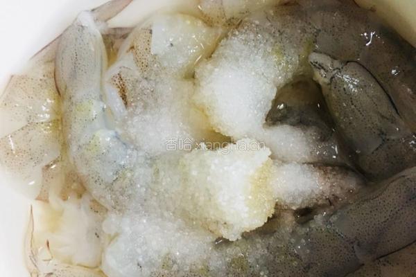 滑蛋虾仁的做法图解4
