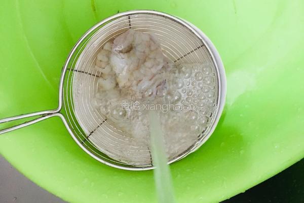 滑蛋虾仁的做法图解5