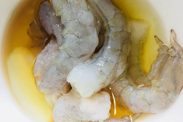 滑蛋虾仁的做法图解7