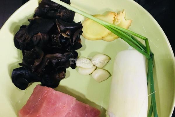鱼香肉丝的做法图解1