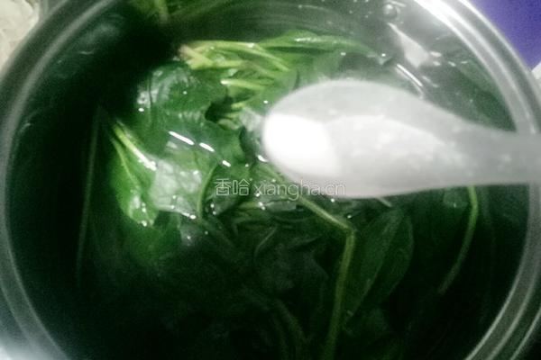 凉拌菠菜粉条黑木耳的做法图解4