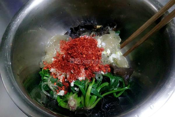 凉拌菠菜粉条黑木耳的做法图解8