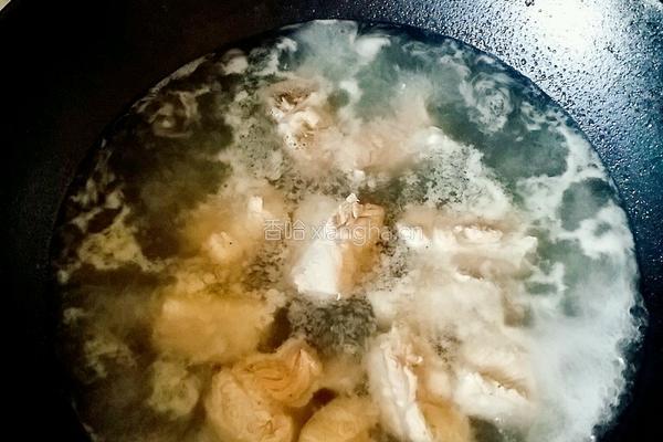 排骨海带汤的做法图解2
