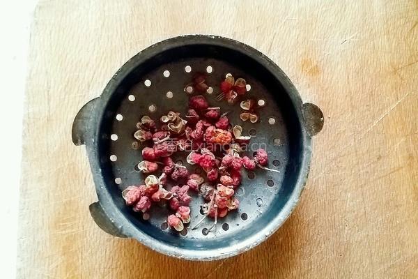 排骨海带汤的做法图解3