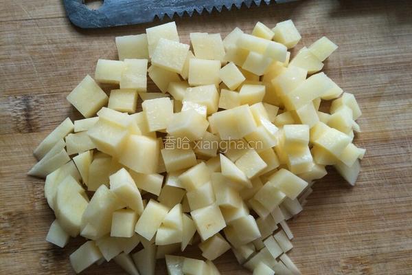 土豆蛋炒饭的做法图解2