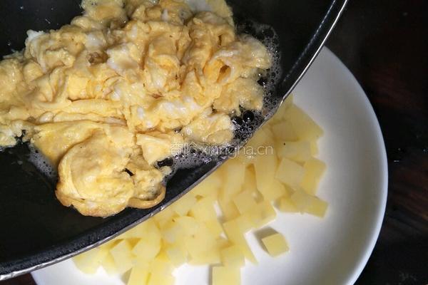土豆蛋炒饭的做法图解8