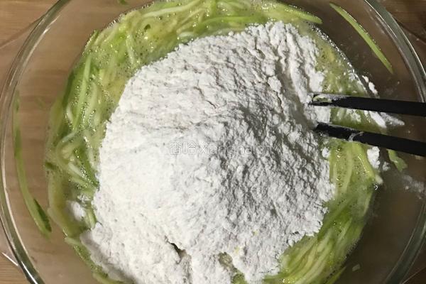 西葫芦饼的做法图解6