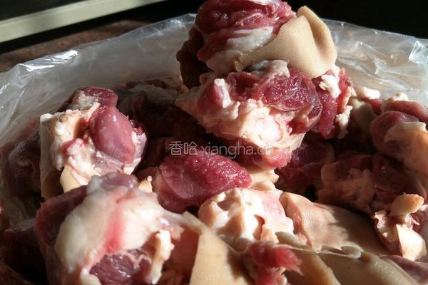 当归羊肉火锅汤底的做法图解1