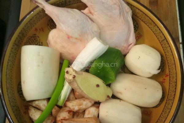 鲁菜大师蒋家菜红烧鸭边腿的做法图解1
