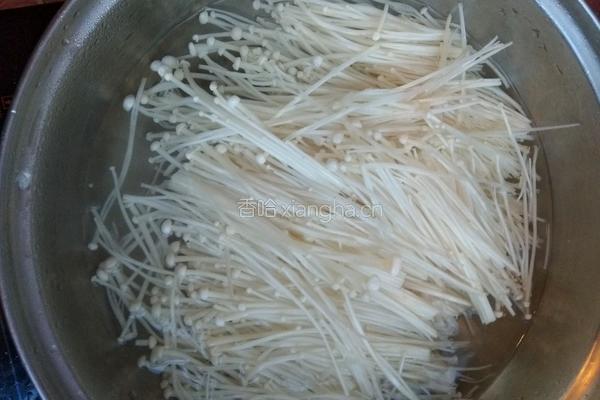 凉拌金针菇的做法图解5