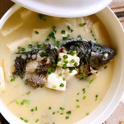 河鲫鱼豆腐汤的做法[图]