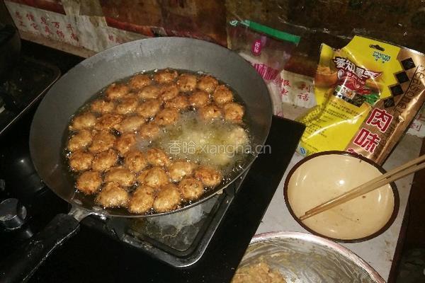 油炸小肉丸子的做法图解6