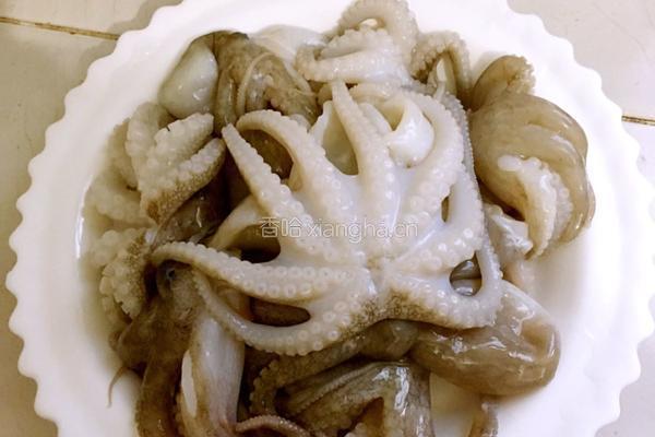 香辣迷你八爪鱼的做法图解1
