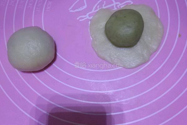 抹茶蛋黄酥的做法图解2