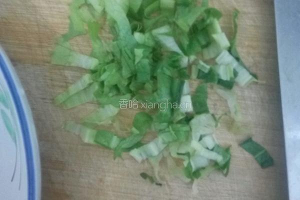 西红柿油麦菜鸡蛋面的做法图解2