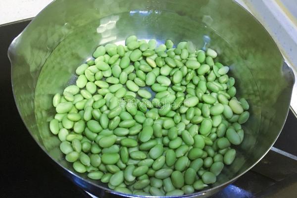 抹茶毛豆年糕的做法图解1