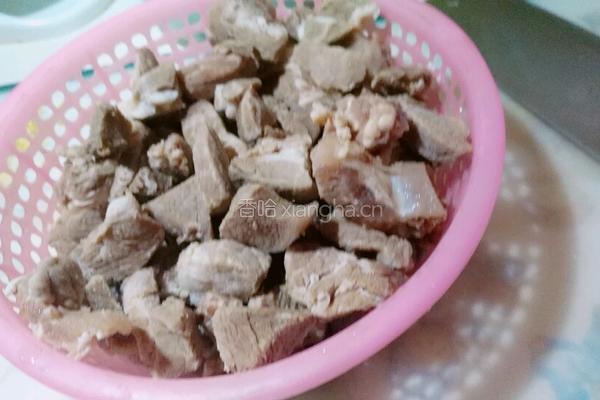 洋葱番茄炖牛腩的做法图解1
