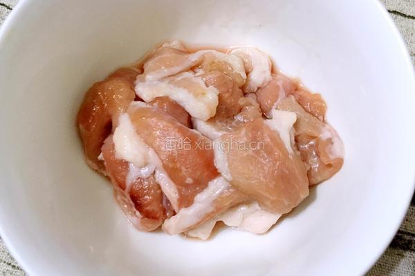 木耳炒白菜的做法图解3
