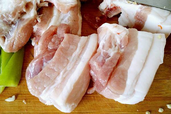 香辣小炒肉的做法图解1
