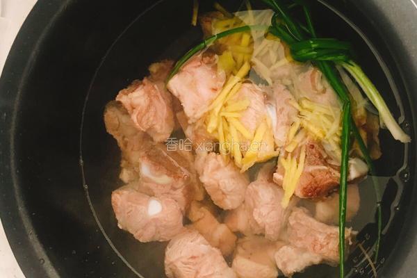 肉排萝卜汤的做法图解3