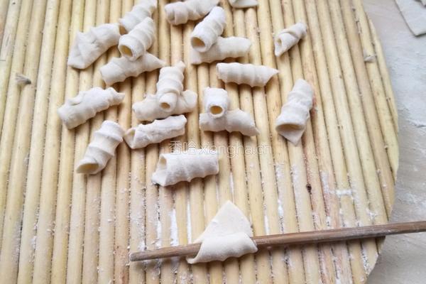 自制螺纹空心面的做法图解7