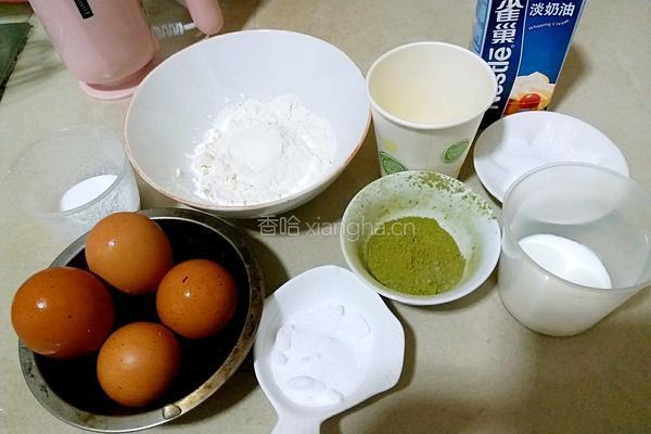 抹茶奶油蛋糕卷的做法图解1