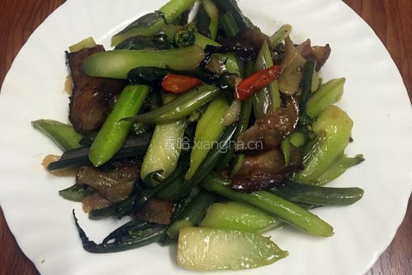 腊肉炒红菜心