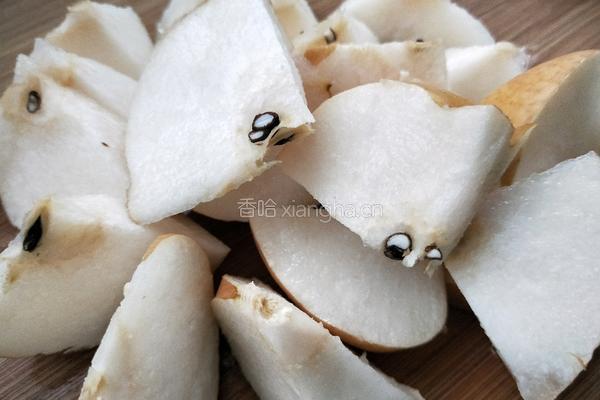 红梨荸荠汤的做法图解2