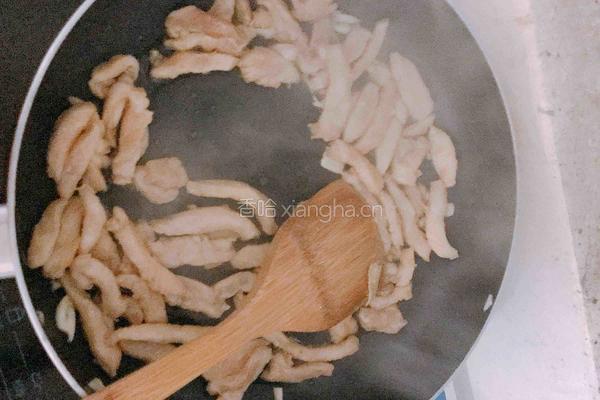 辣椒炒鸡胸肉的做法图解4