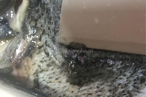 剁椒鱼头的做法图解2