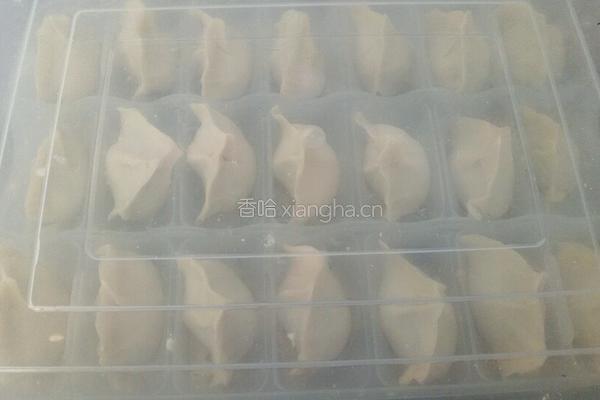白菜猪肉虾仁饺和白菜猪肉海参饺的做法图解8