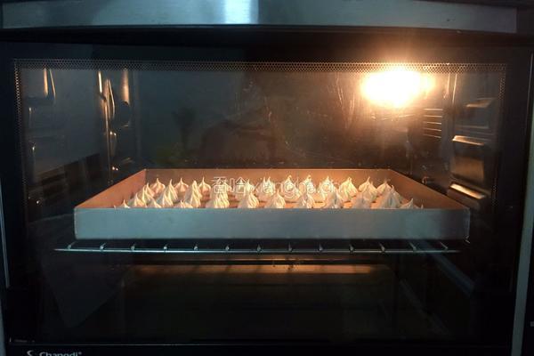 彩虹蛋白糖的做法图解13