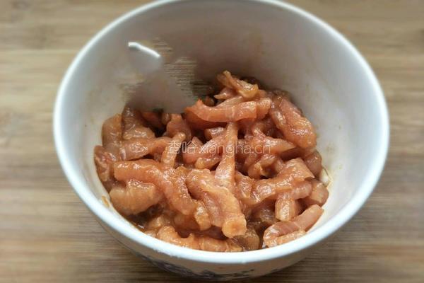 韭黄炒肉丝的做法图解3